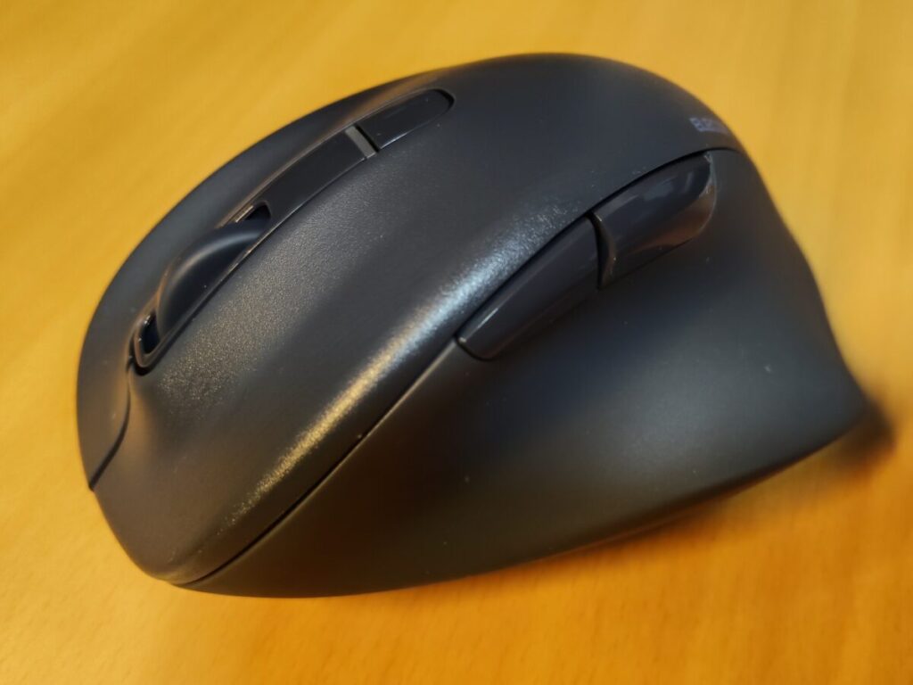 エレコムEX-G XLの上面と5ボタン配置